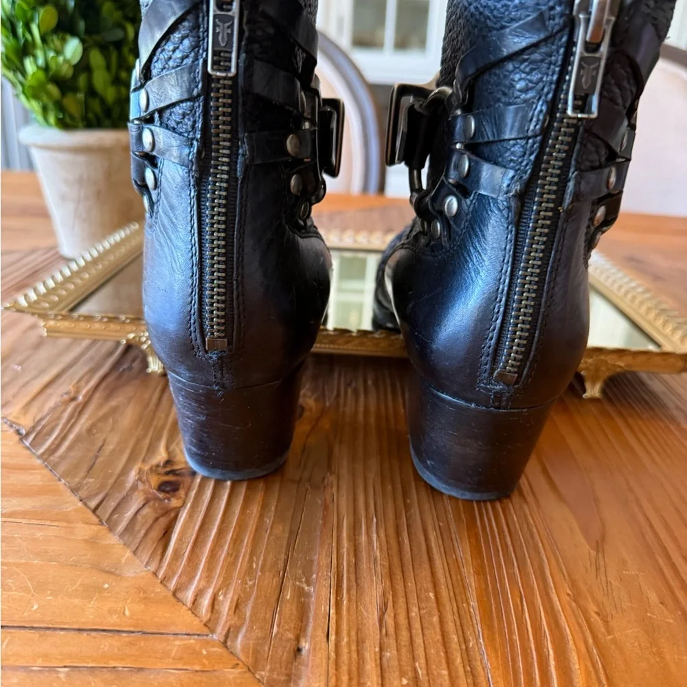 Frye Black Textured Leather Boot with Branded Interior/Size 8